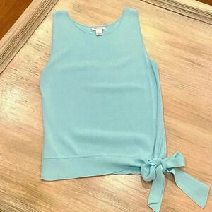 Harold’s vintage light blue sleeveless sweater with tie-size M